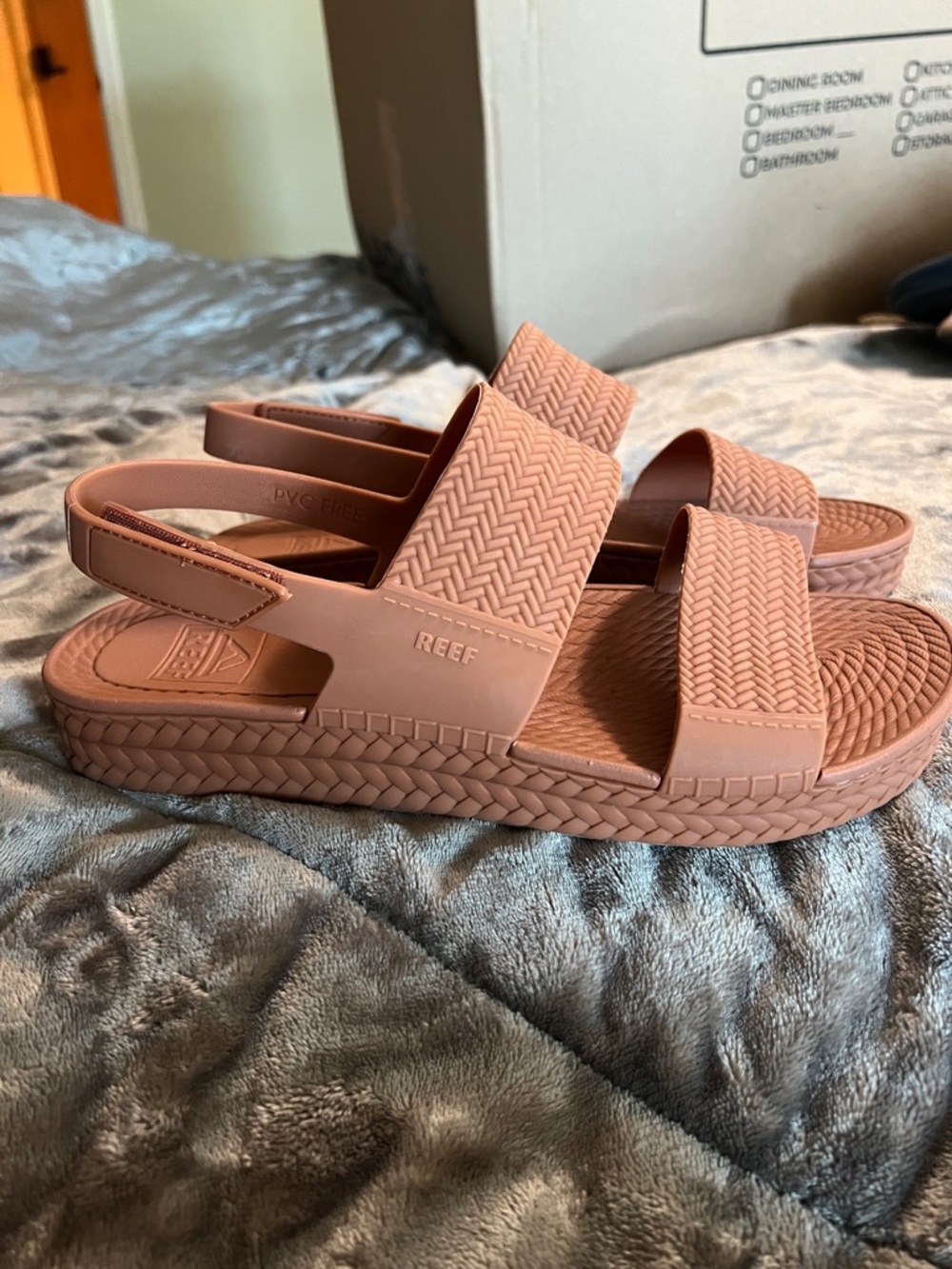 Reef Women's Blush Pink Textured Slingback Sandals